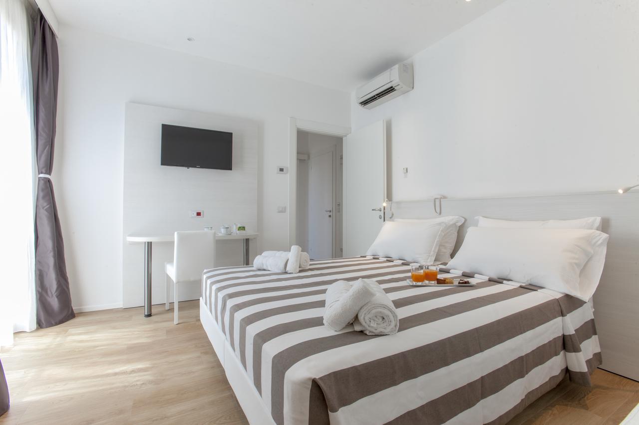 Hotel Houston Suites Rimini Extérieur photo
